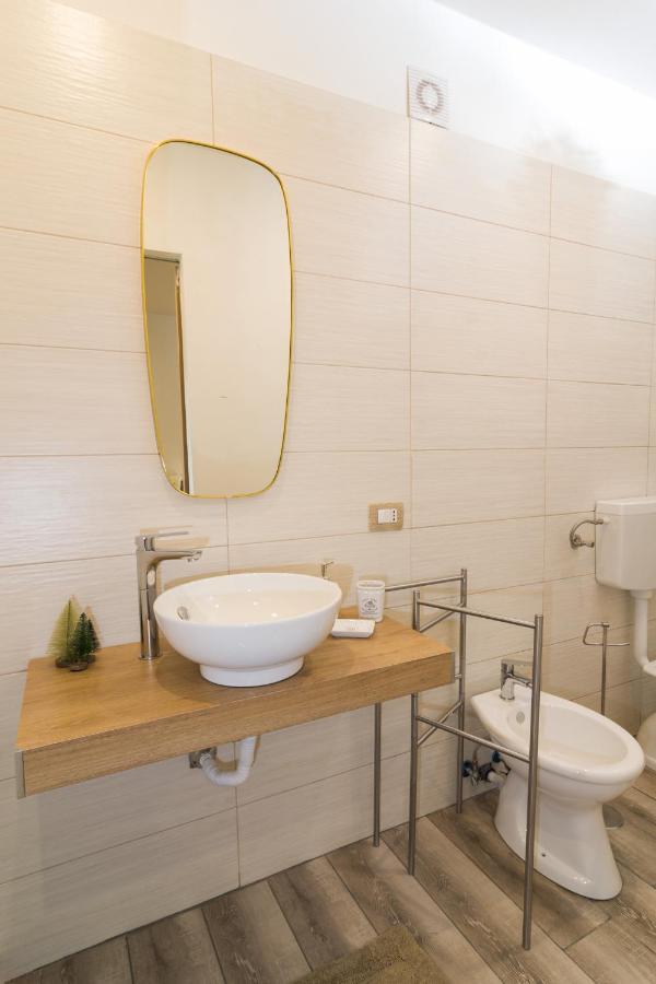 Giu Al Centro Bed & Breakfast Naples Luaran gambar