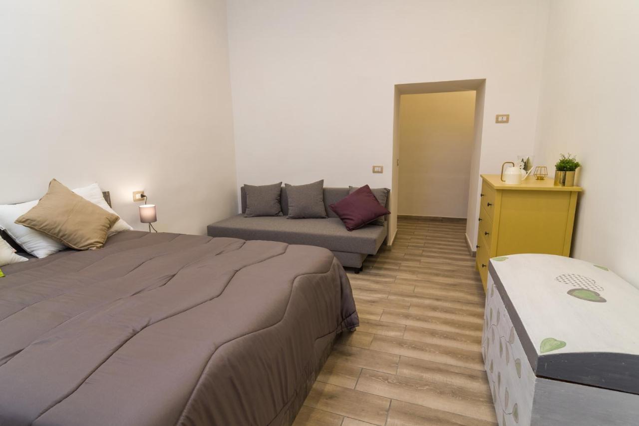 Giu Al Centro Bed & Breakfast Naples Luaran gambar
