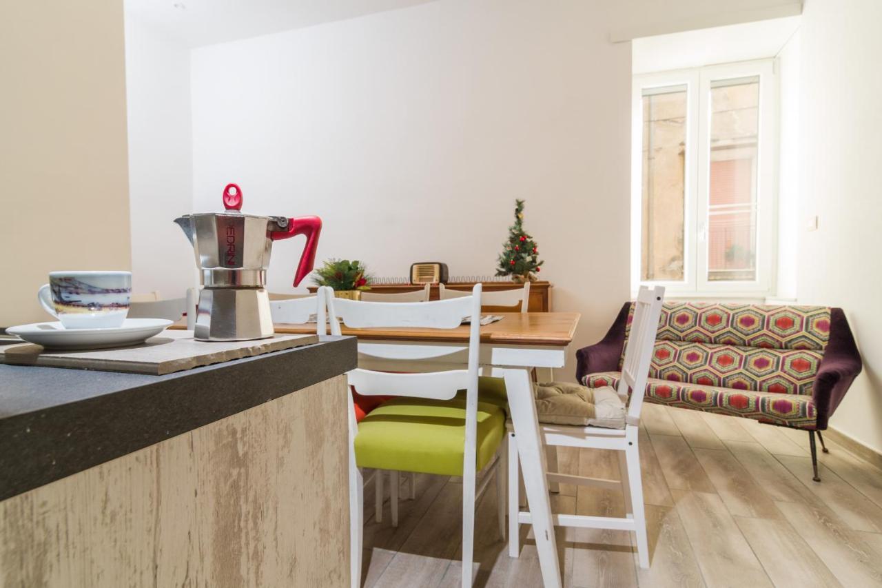 Giu Al Centro Bed & Breakfast Naples Luaran gambar